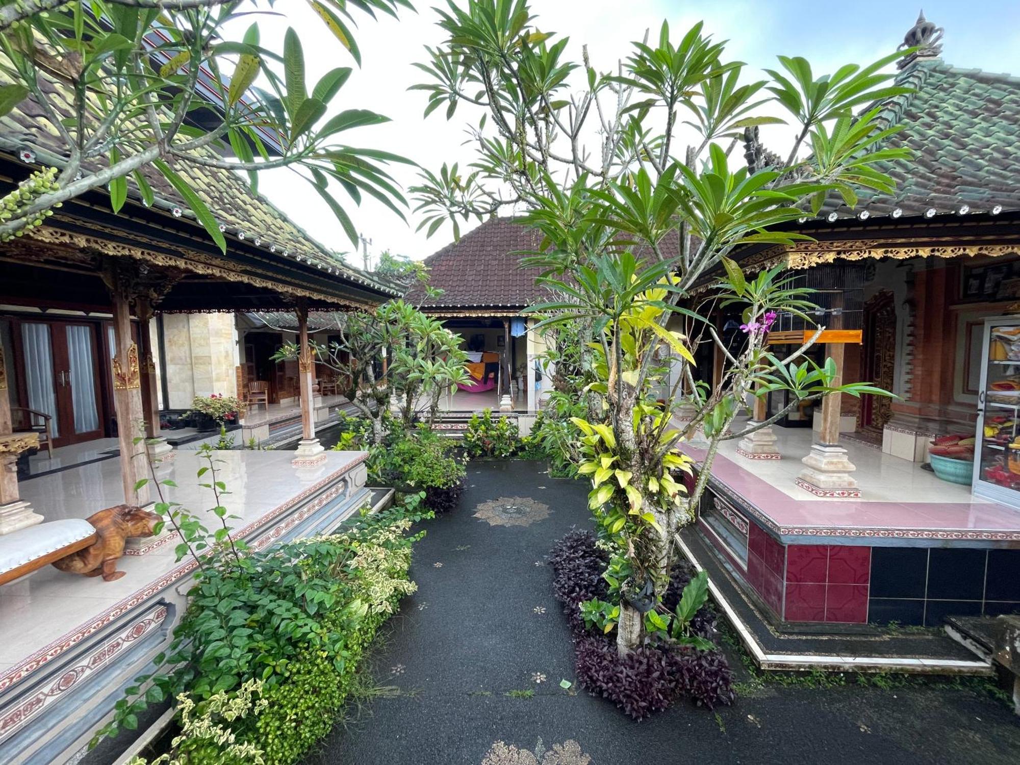 Ubud Tri Upasedana House 2 Hotel เตกากาลัง ภายนอก รูปภาพ