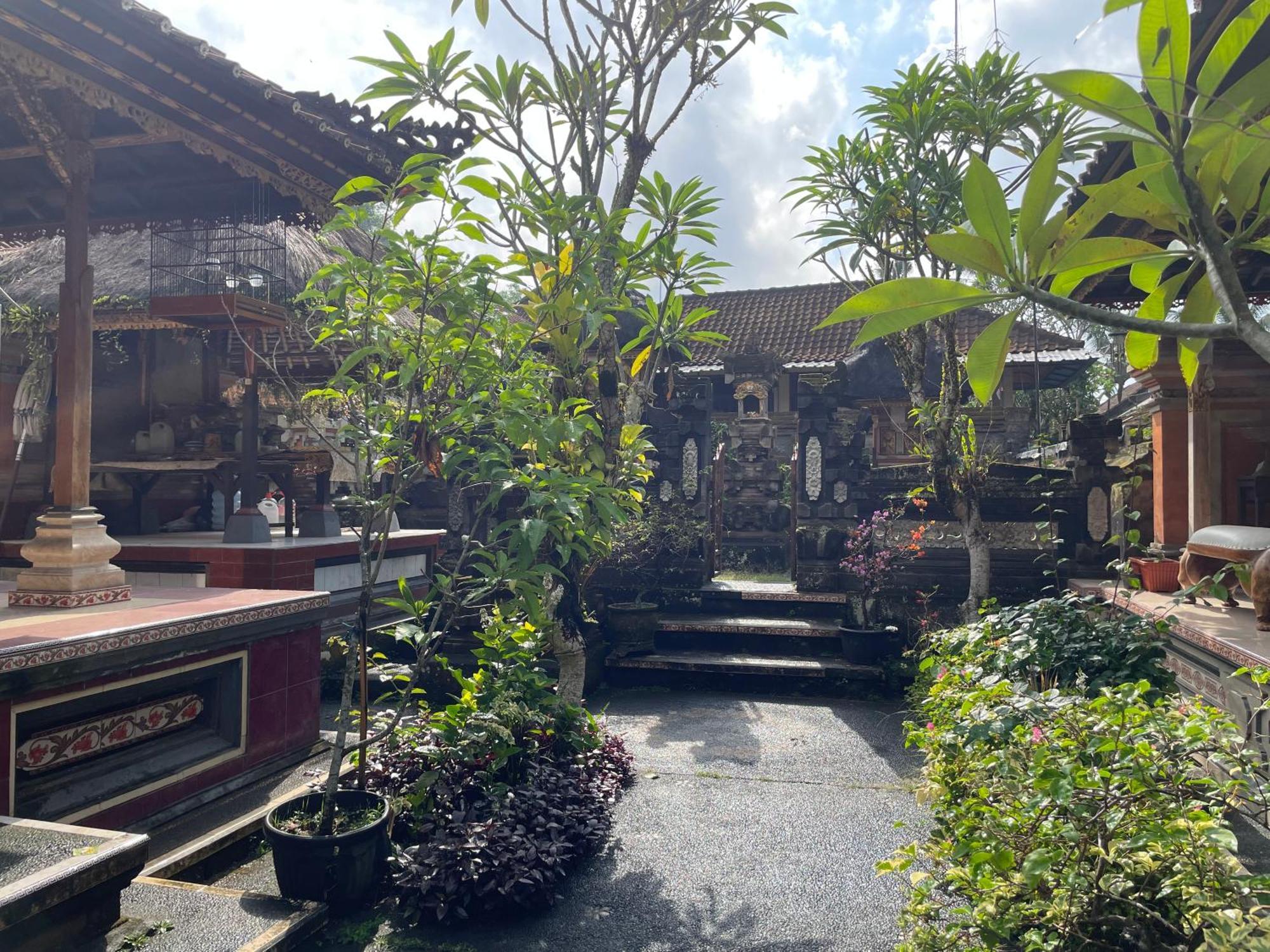 Ubud Tri Upasedana House 2 Hotel เตกากาลัง ภายนอก รูปภาพ