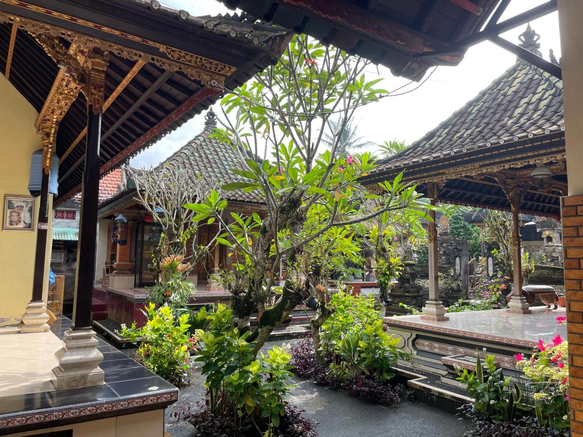 Ubud Tri Upasedana House 2 Hotel เตกากาลัง ภายนอก รูปภาพ